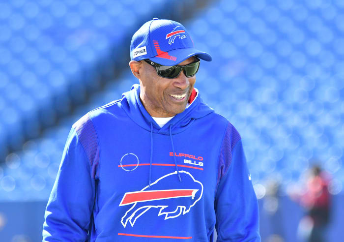 leslie frazier 22